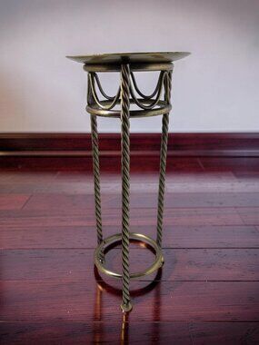 Vintage Twisted Legs Design Metal plant stand or pillar candle holder